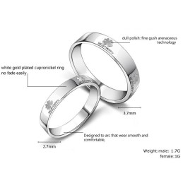 Ismert Kiváló Minőségű, Lóhere Alakú,  Bevonatú Titángyűrűjéről Szerelmeseknek