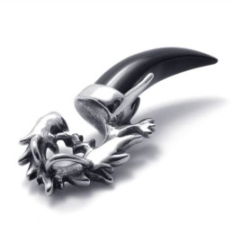 Titán Fekete Farkasfog Medál